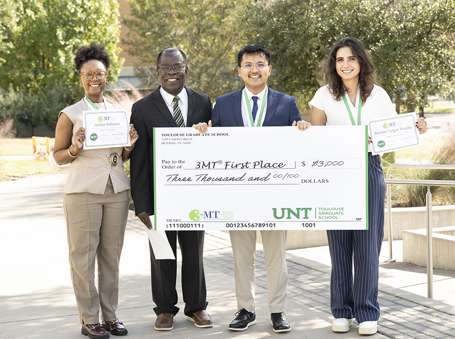 Photo of UNT student winners in the UNT 3MT competition