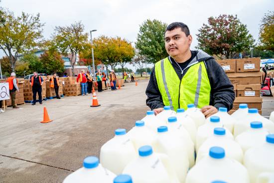 UNT Dallas food bank photo (2)