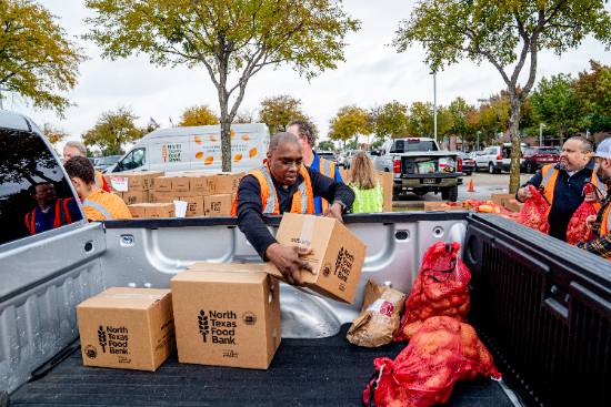 UNT Dallas food bank photo (1)