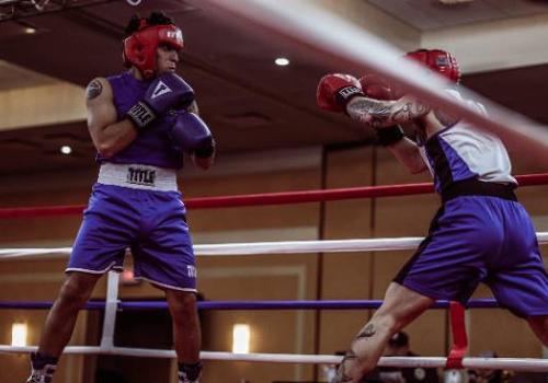 Noe Mendoza Jr. boxing in the National Collegiate Boxing Association 